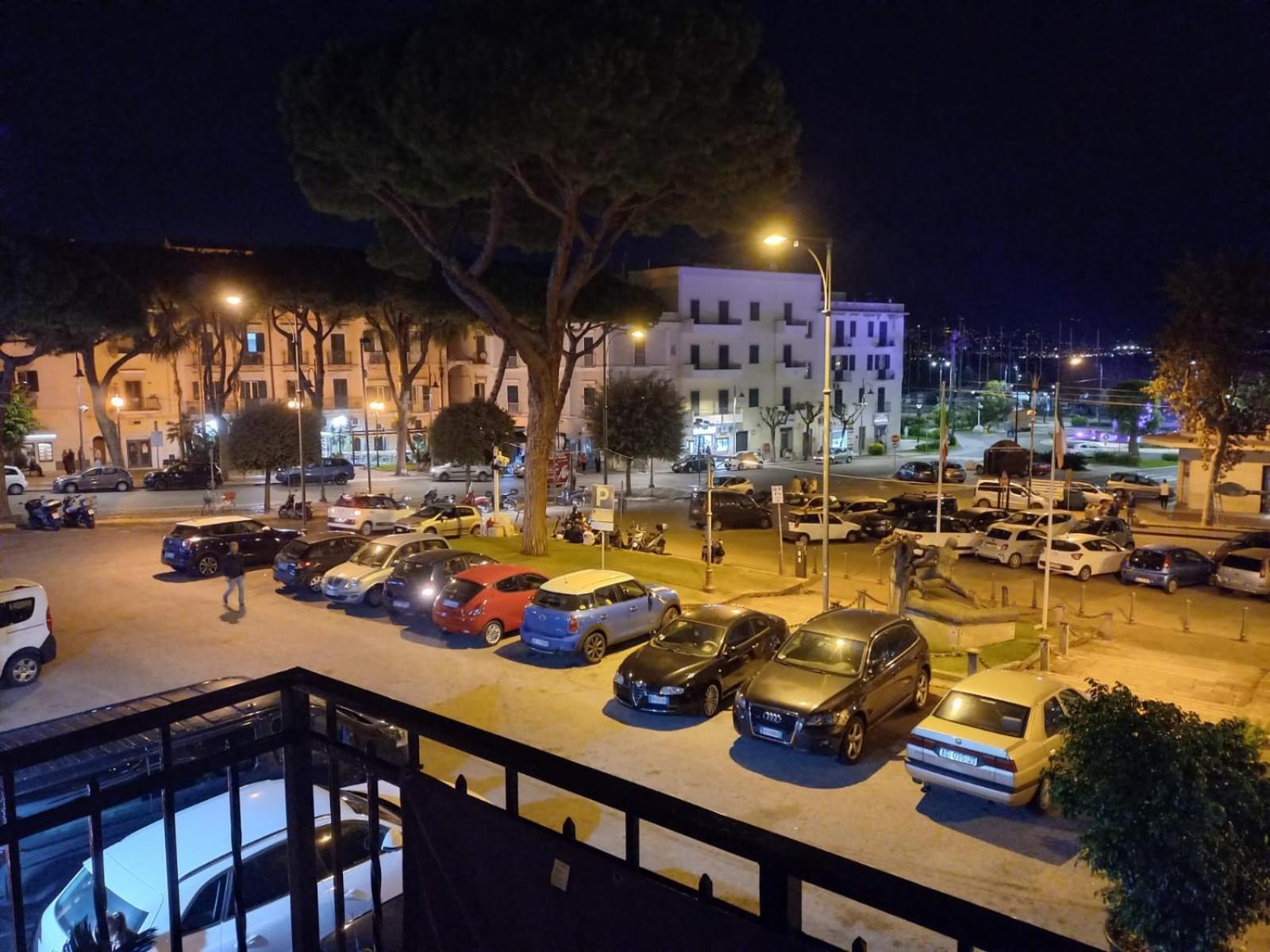 Appartamento Deluxe Centrale, Gaeta Exteriér fotografie